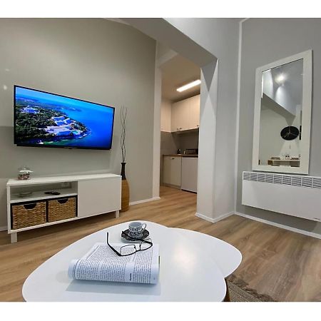 Apartments Fantasia พูลา ภายนอก รูปภาพ