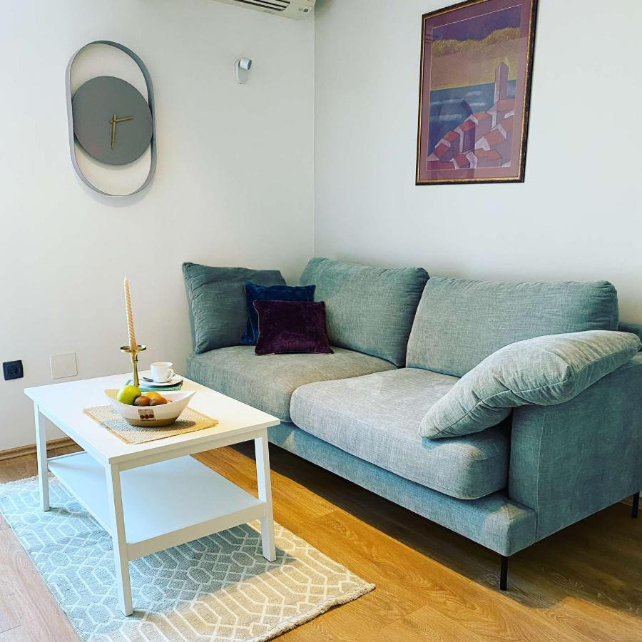 Apartments Fantasia พูลา ภายนอก รูปภาพ