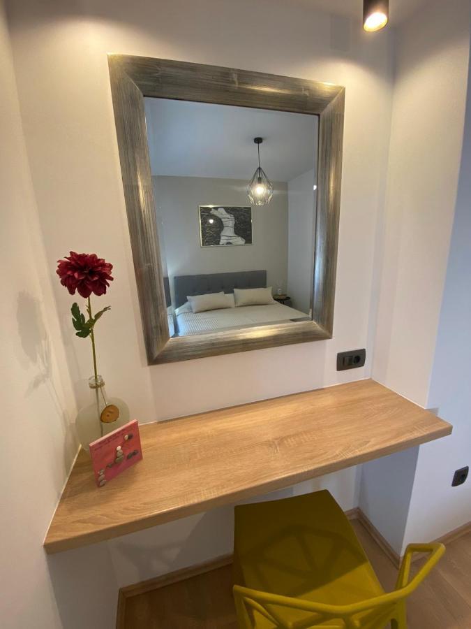 Apartments Fantasia พูลา ภายนอก รูปภาพ