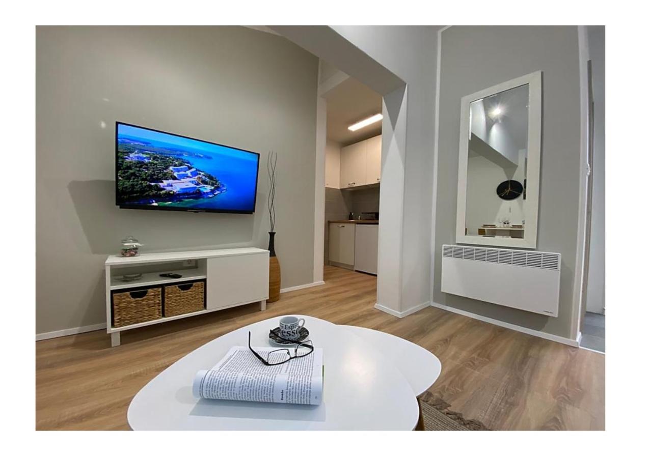 Apartments Fantasia พูลา ภายนอก รูปภาพ